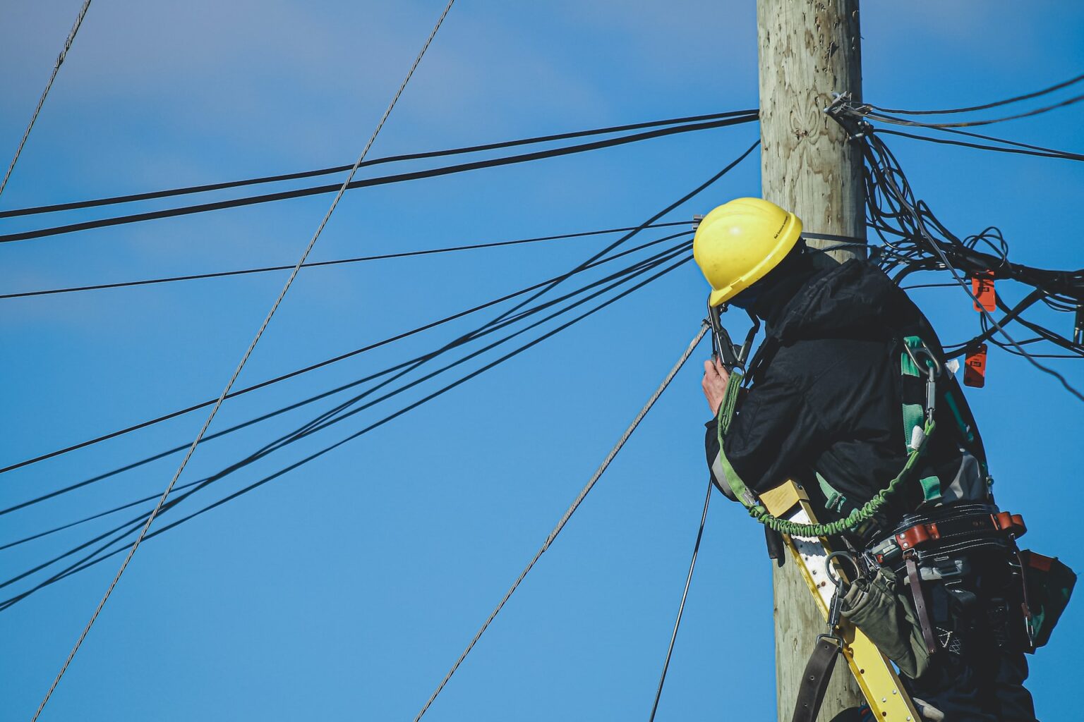 BENEFICIOS DE LOS POSTES ELÉCTRICOS DE POR VIDA