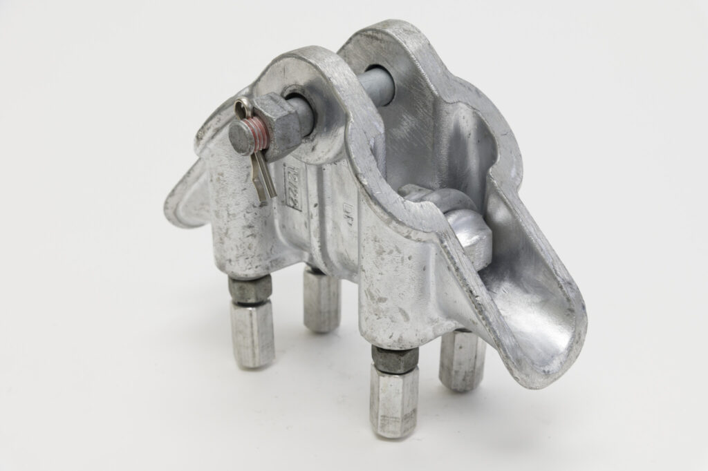 Suspension clamps prevent conductor wear