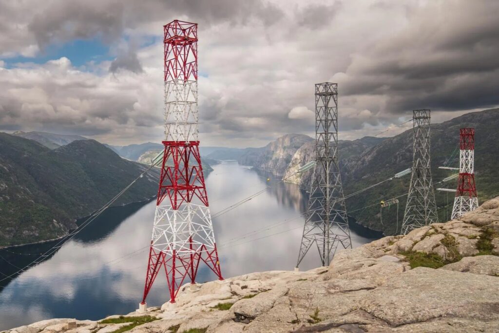 Power grid expansion infrastructure